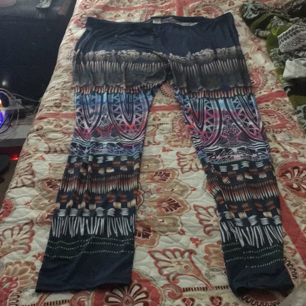 BNWOT PRINT LEGGINGS SZ 3X